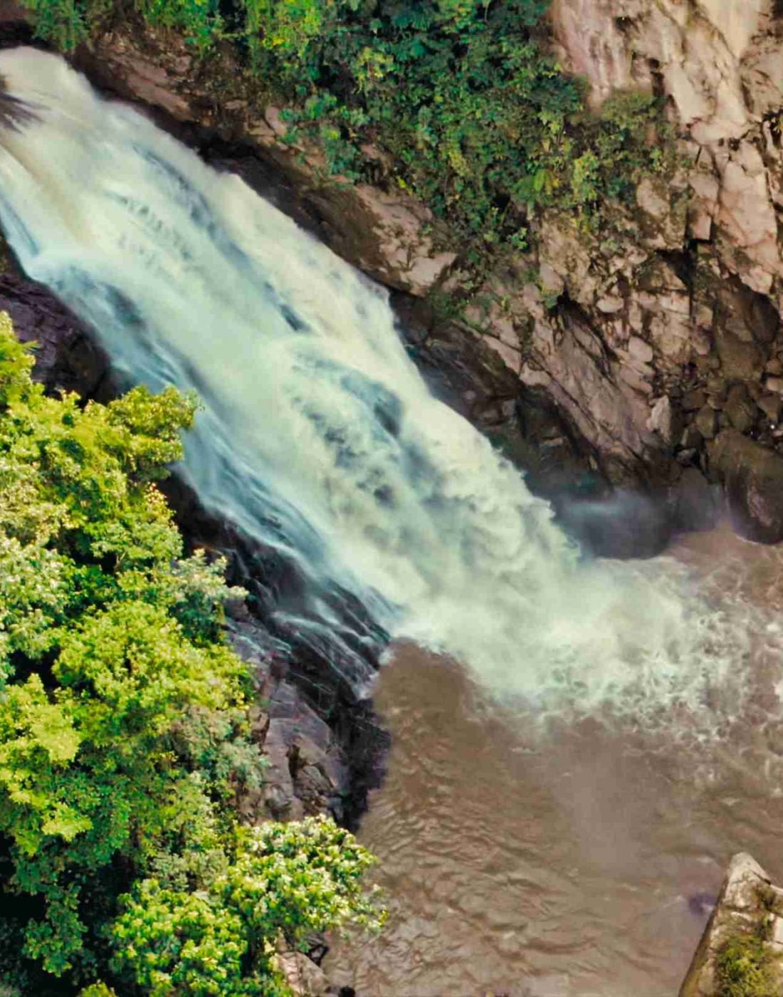 Caída de Agua de Río Morjá Morjá